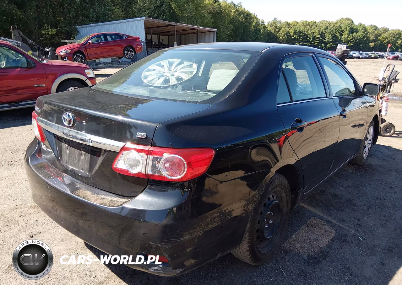 2013 Toyota Corolla Le VIN:2T1BU4EE4DC099975 - 4