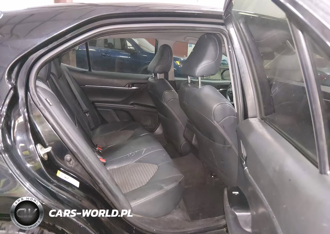 2018 Toyota Camry Se VIN:4T1B11HK4JU151091 - 8