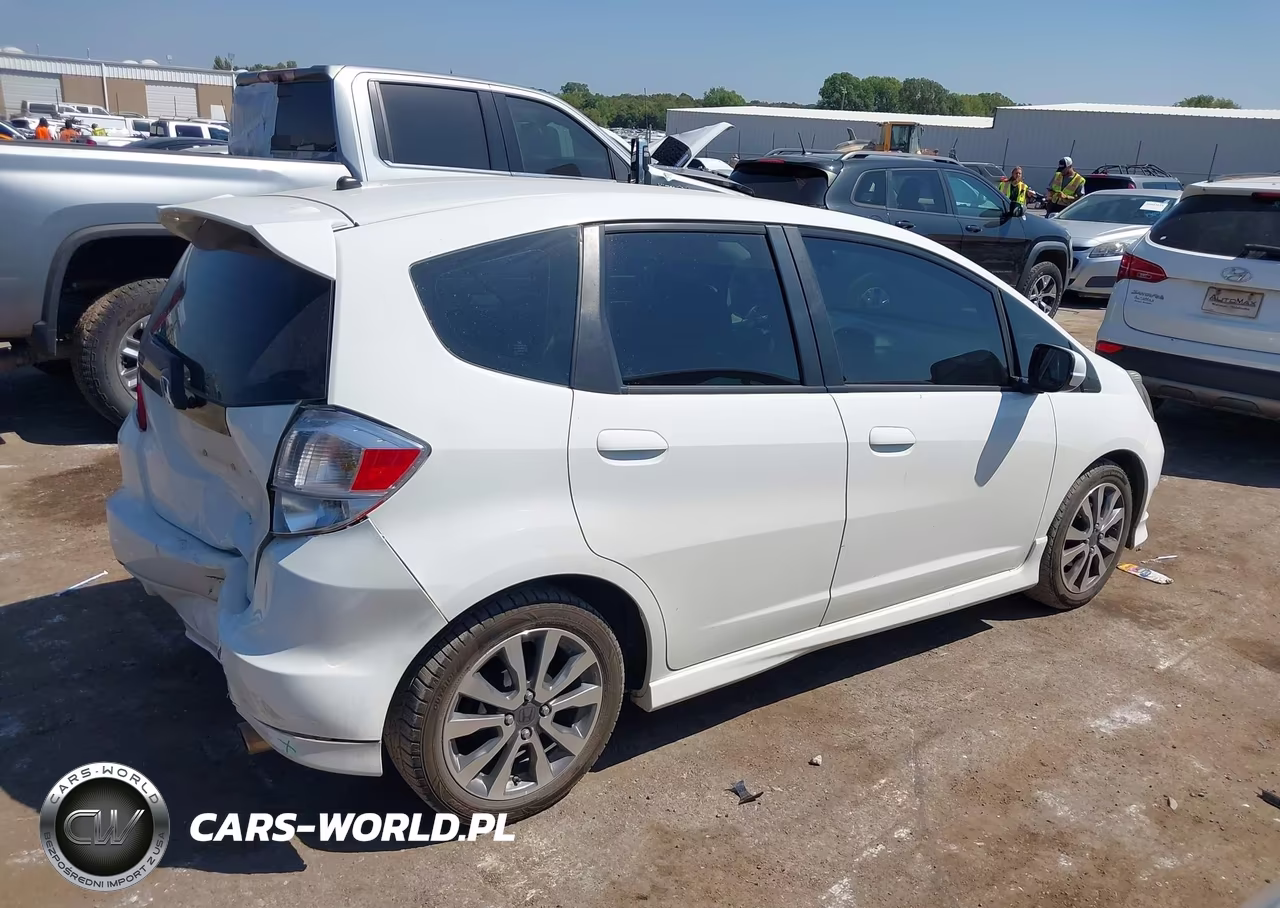 2012 Honda Fit Sport VIN:JHMGE8H59CC041808 - 13