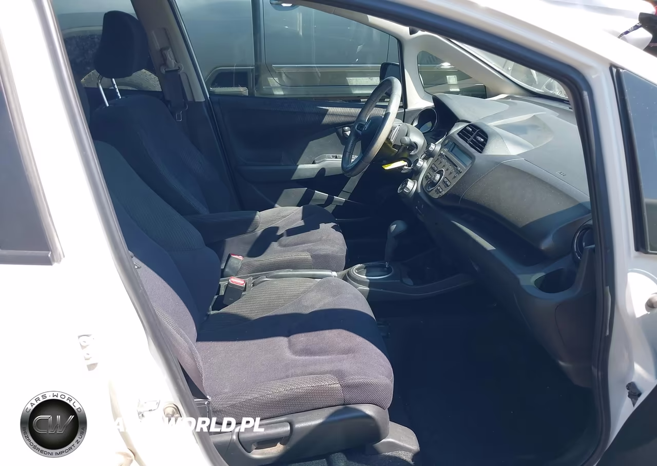 2012 Honda Fit Sport VIN:JHMGE8H59CC041808 - 5