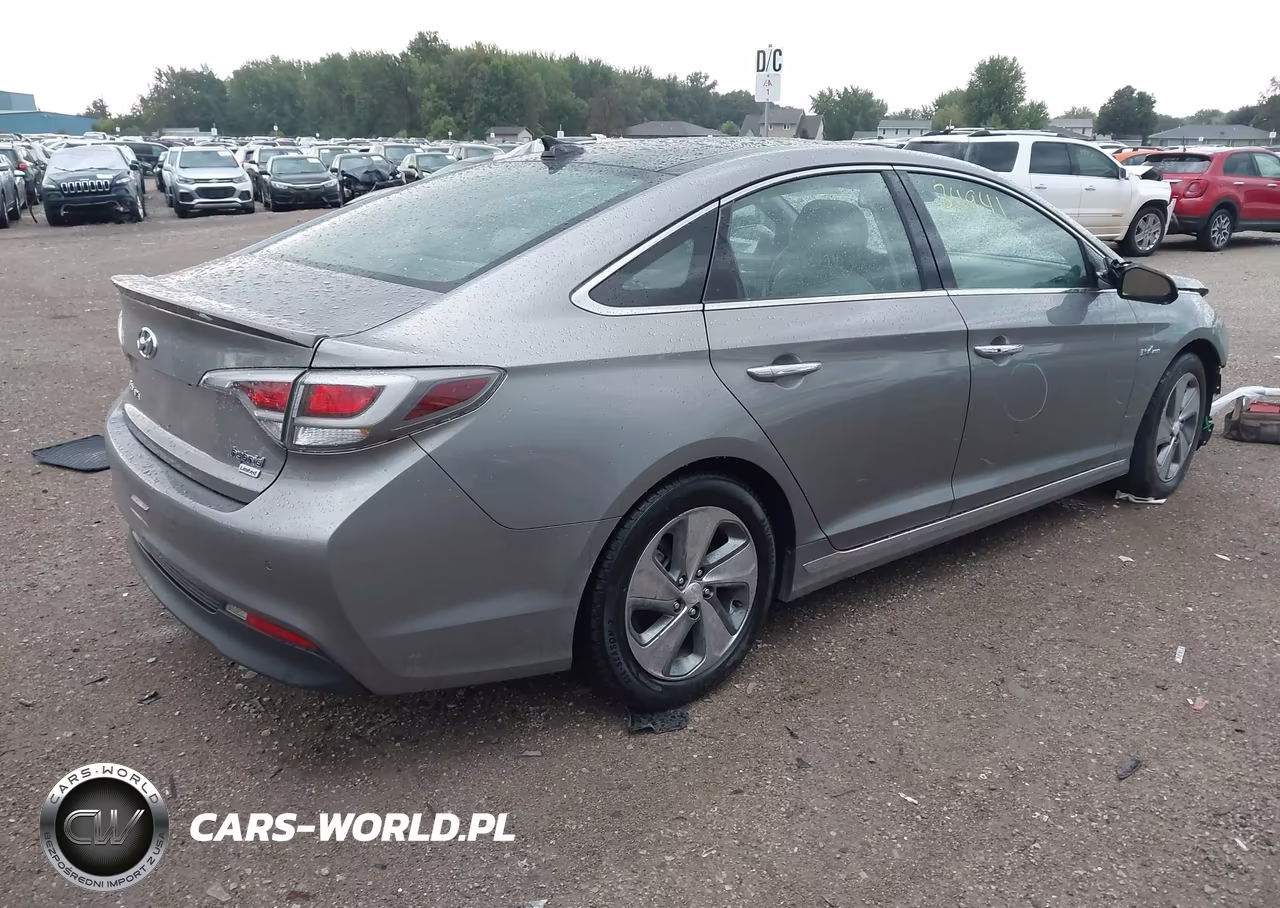 2017 Hyundai Sonata Hybrid Limited VIN:KMHE34L11HA057236 - 4