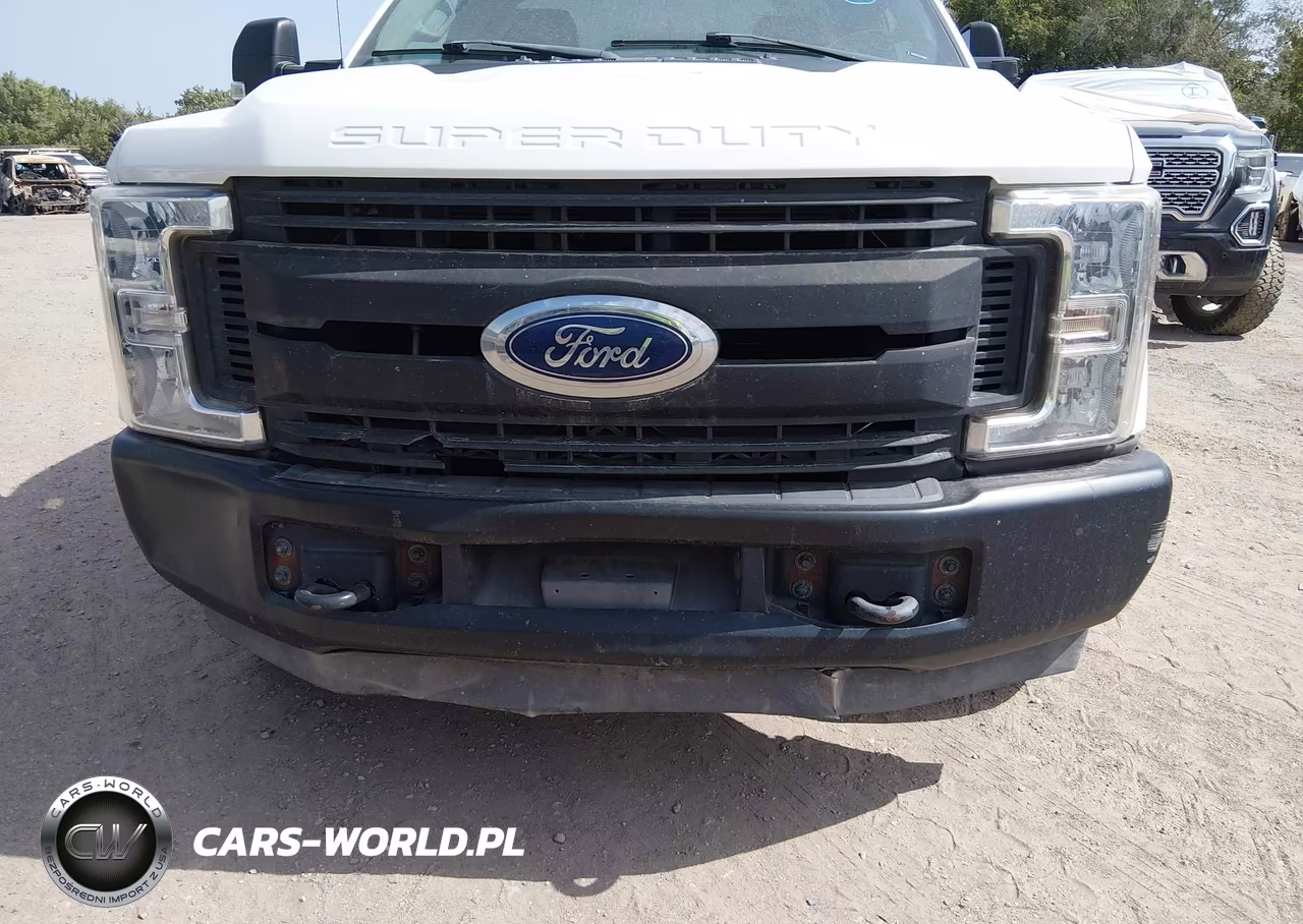 2019 Ford F-350 Chassis Xl VIN:1FDRF3G69KEF86149 - 11