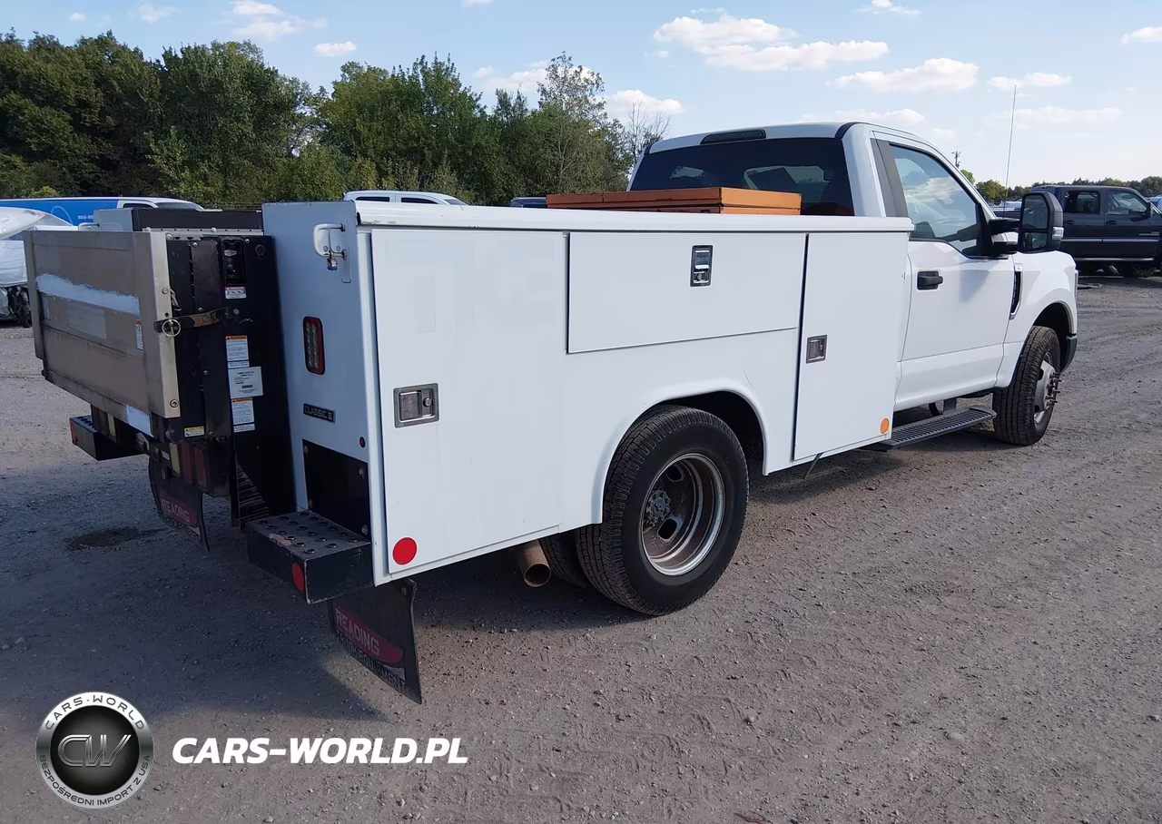 2019 Ford F-350 Chassis Xl VIN:1FDRF3G69KEF86149 - 4