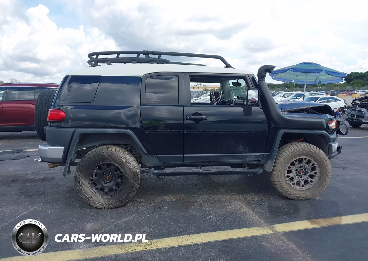 2008 Toyota Fj Cruiser VIN:JTEZU11F18K002811 - 12