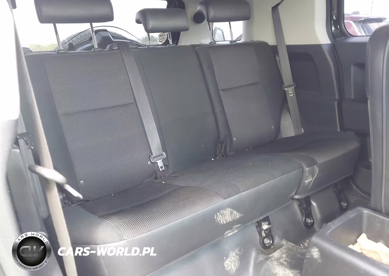 2008 Toyota Fj Cruiser VIN:JTEZU11F18K002811 - 8