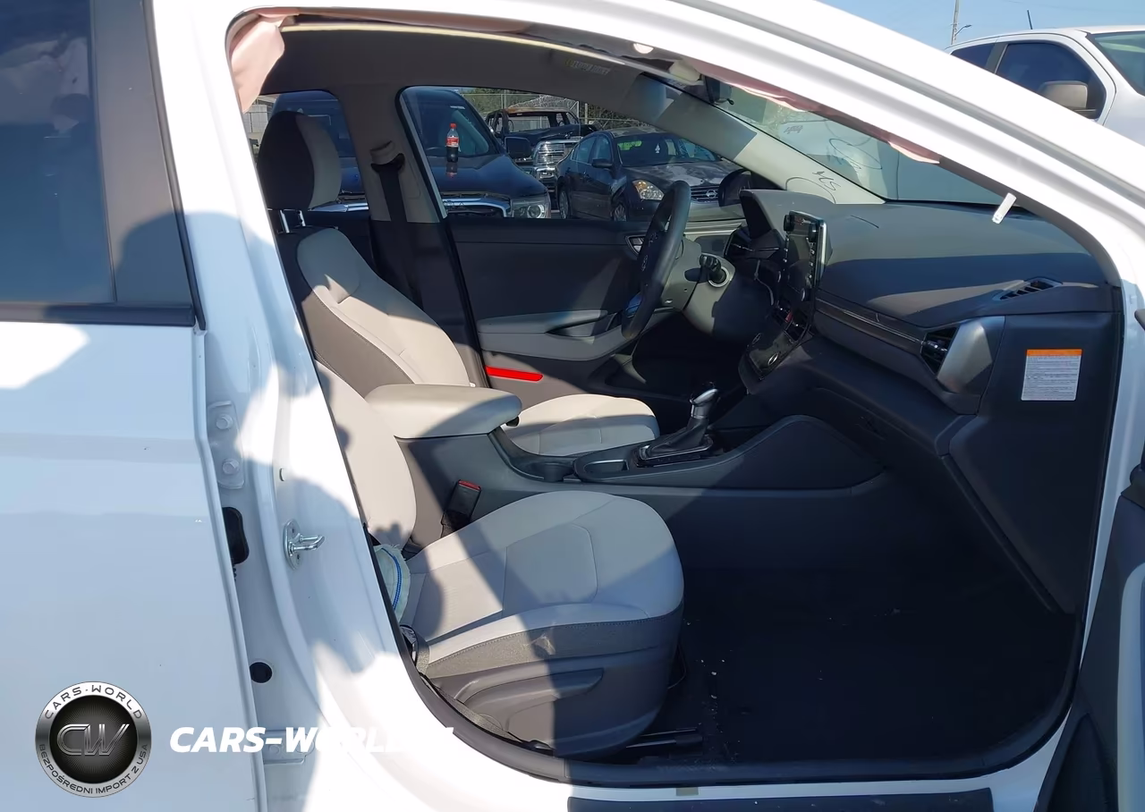 2022 Hyundai Ioniq Hybrid Blue VIN:KMHC65LC2NU285097 - 5