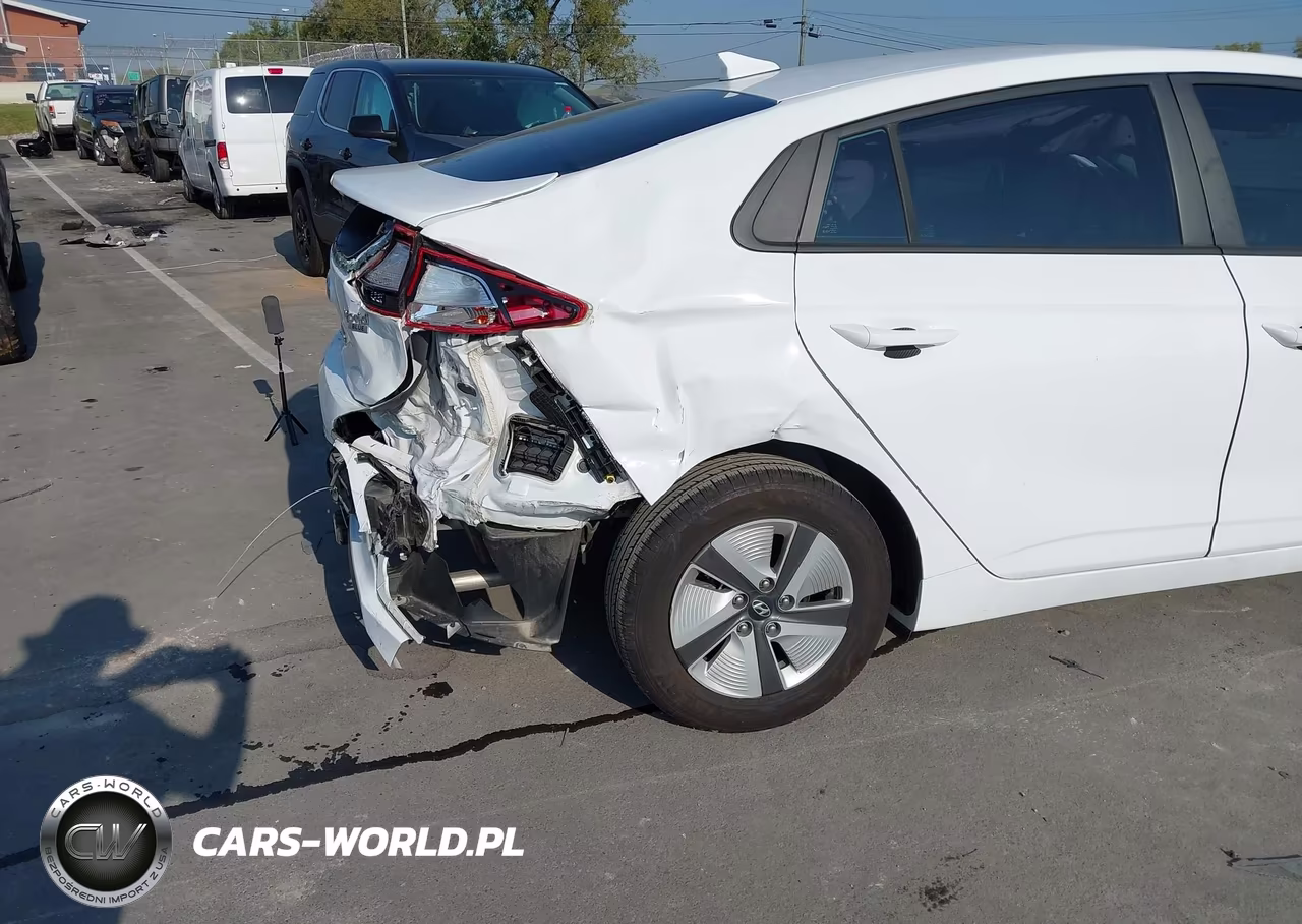 2022 Hyundai Ioniq Hybrid Blue VIN:KMHC65LC2NU285097 - 6