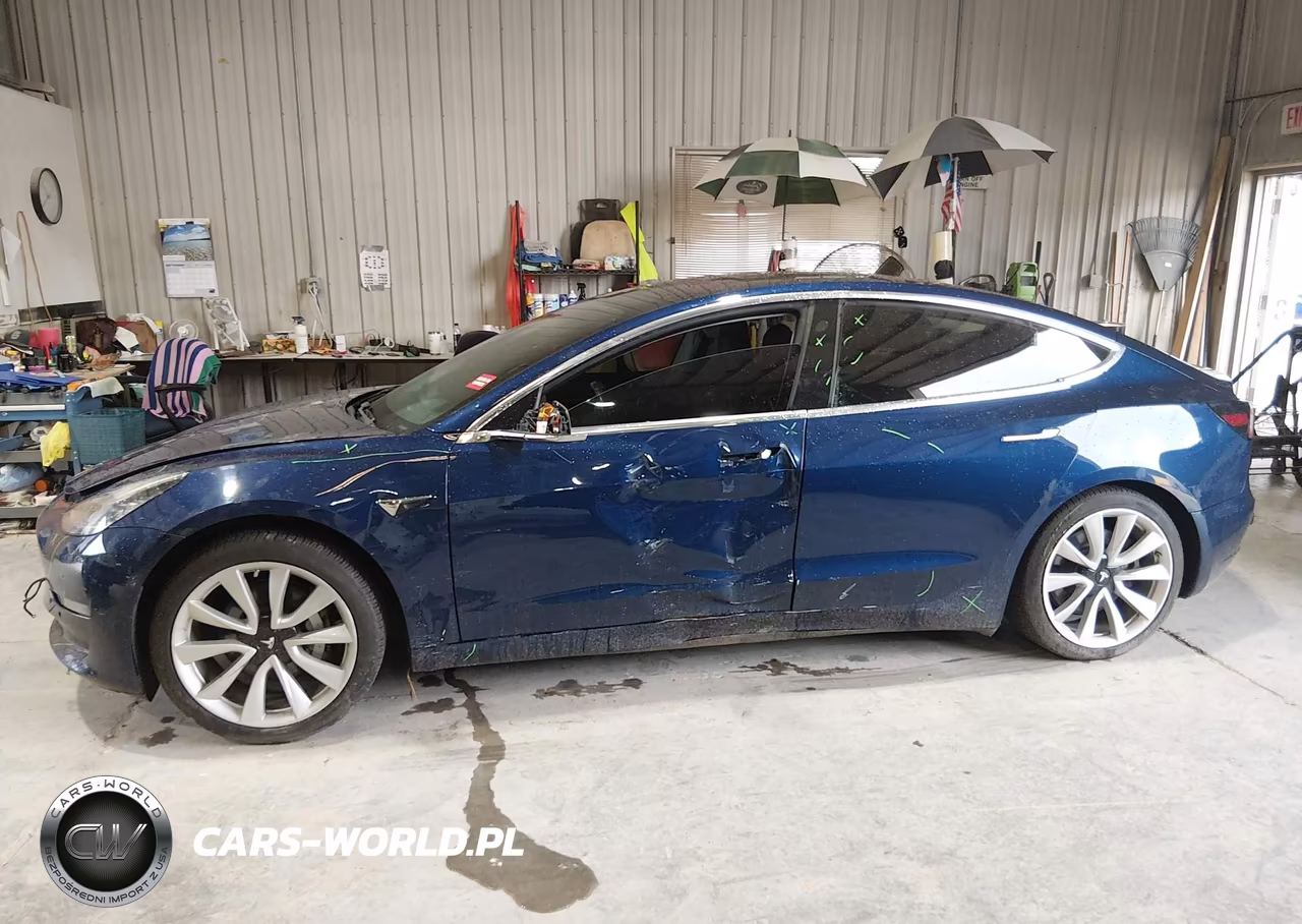 2018 Tesla Model 3 Long Range-Mid Range VIN:5YJ3E1EA1JF042699 - 14