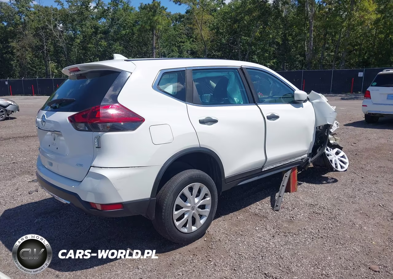 2019 Nissan Rogue S VIN:5N1AT2MV7KC781982 - 4