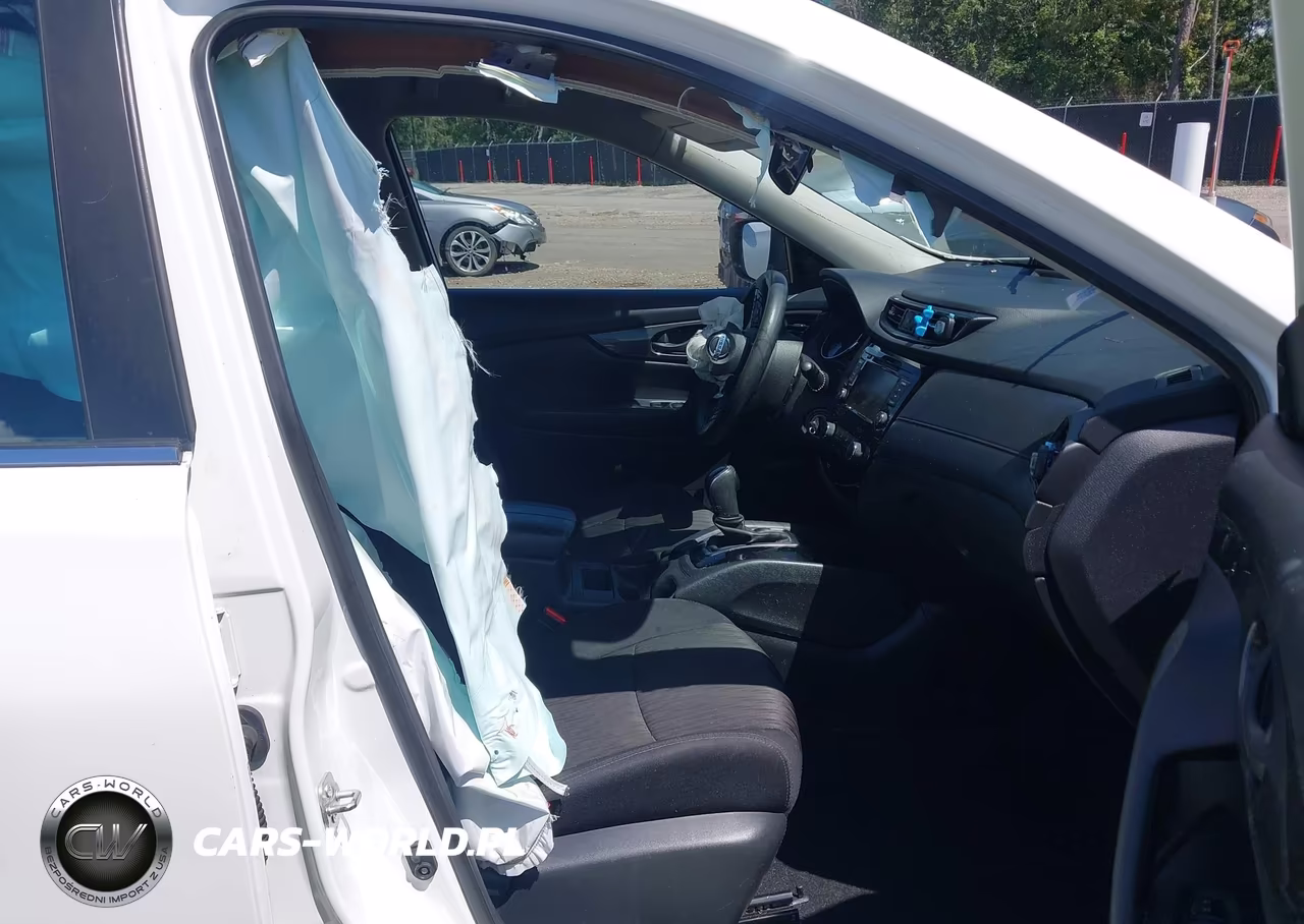 2019 Nissan Rogue S VIN:5N1AT2MV7KC781982 - 5