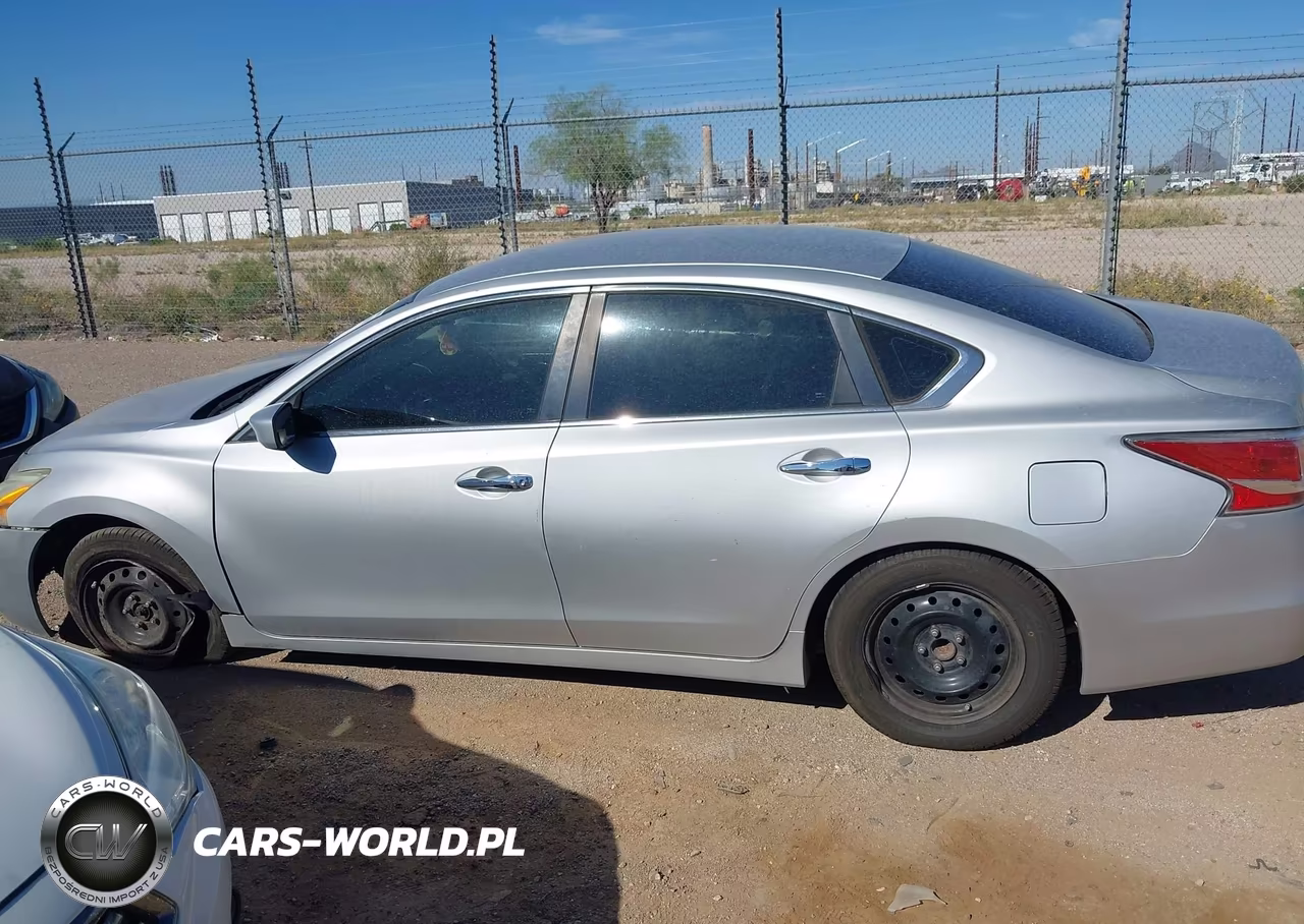 2014 Nissan Altima 2.5 S VIN:1N4AL3AP4EN214692 - 14
