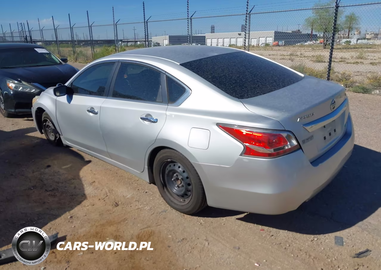2014 Nissan Altima 2.5 S VIN:1N4AL3AP4EN214692 - 3