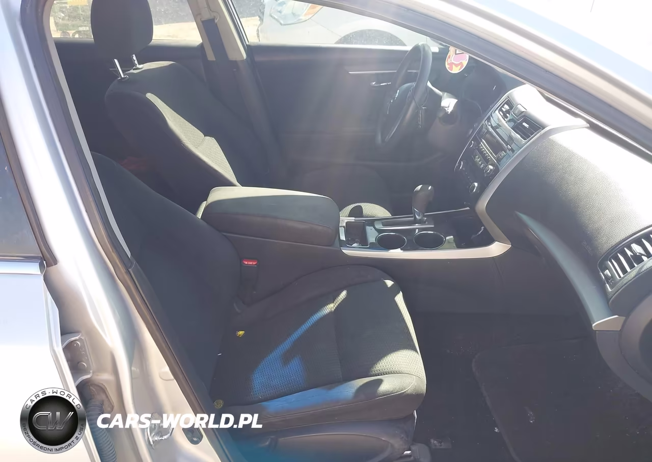 2014 Nissan Altima 2.5 S VIN:1N4AL3AP4EN214692 - 5