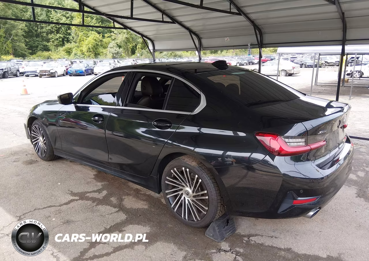 2019 BMW 330I xDrive VIN:WBA5R7C55KAJ81540 - 3