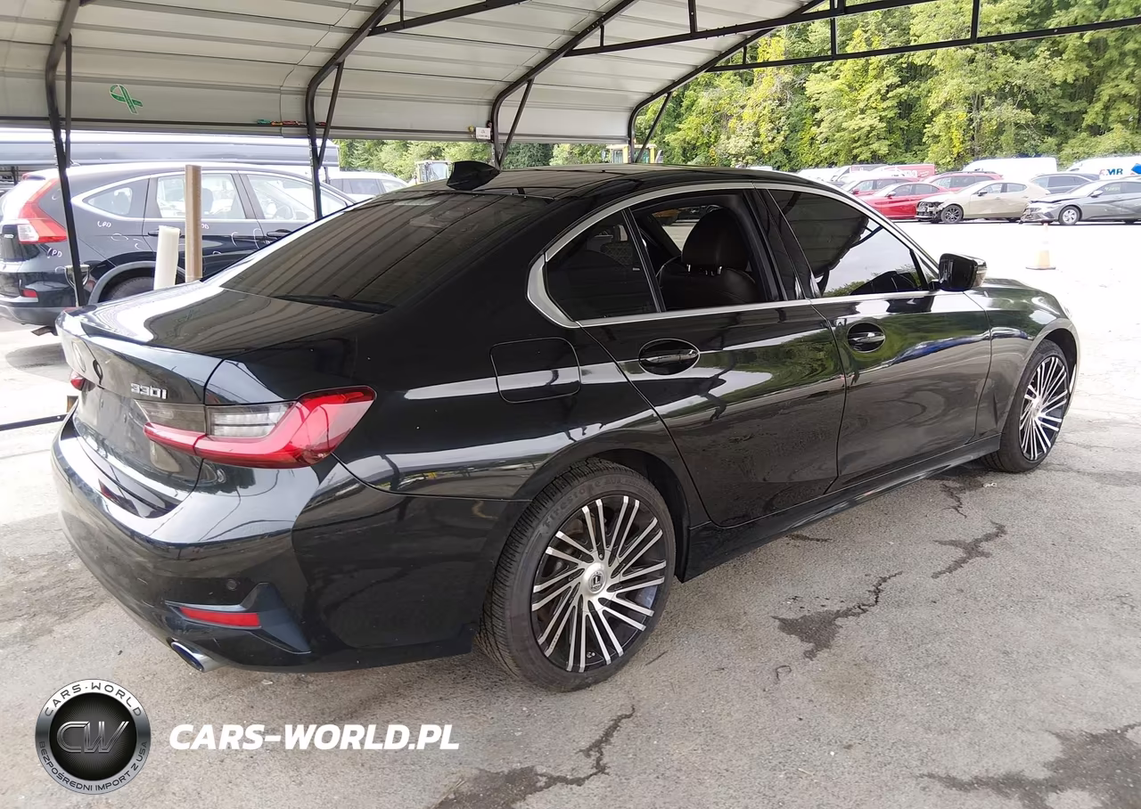 2019 BMW 330I xDrive VIN:WBA5R7C55KAJ81540 - 4