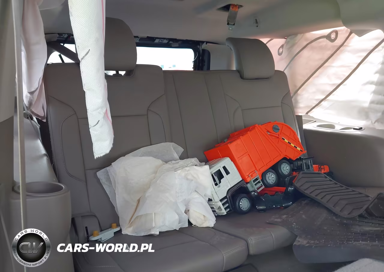 2016 Chevrolet Suburban Lt VIN:1GNSKHKC4GR292032 - 18