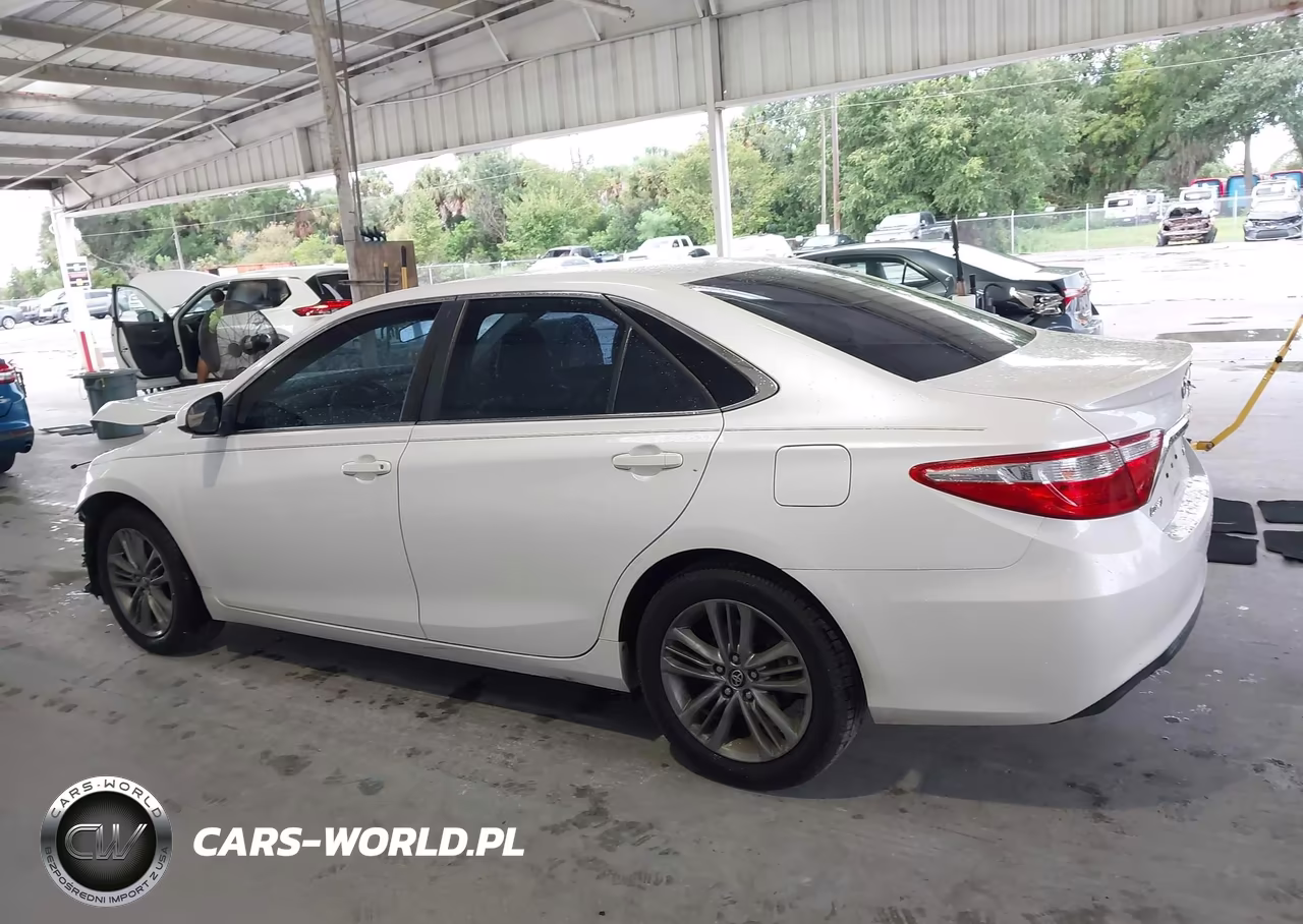 2017 Toyota Camry Se VIN:4T1BF1FK8HU371204 - 15