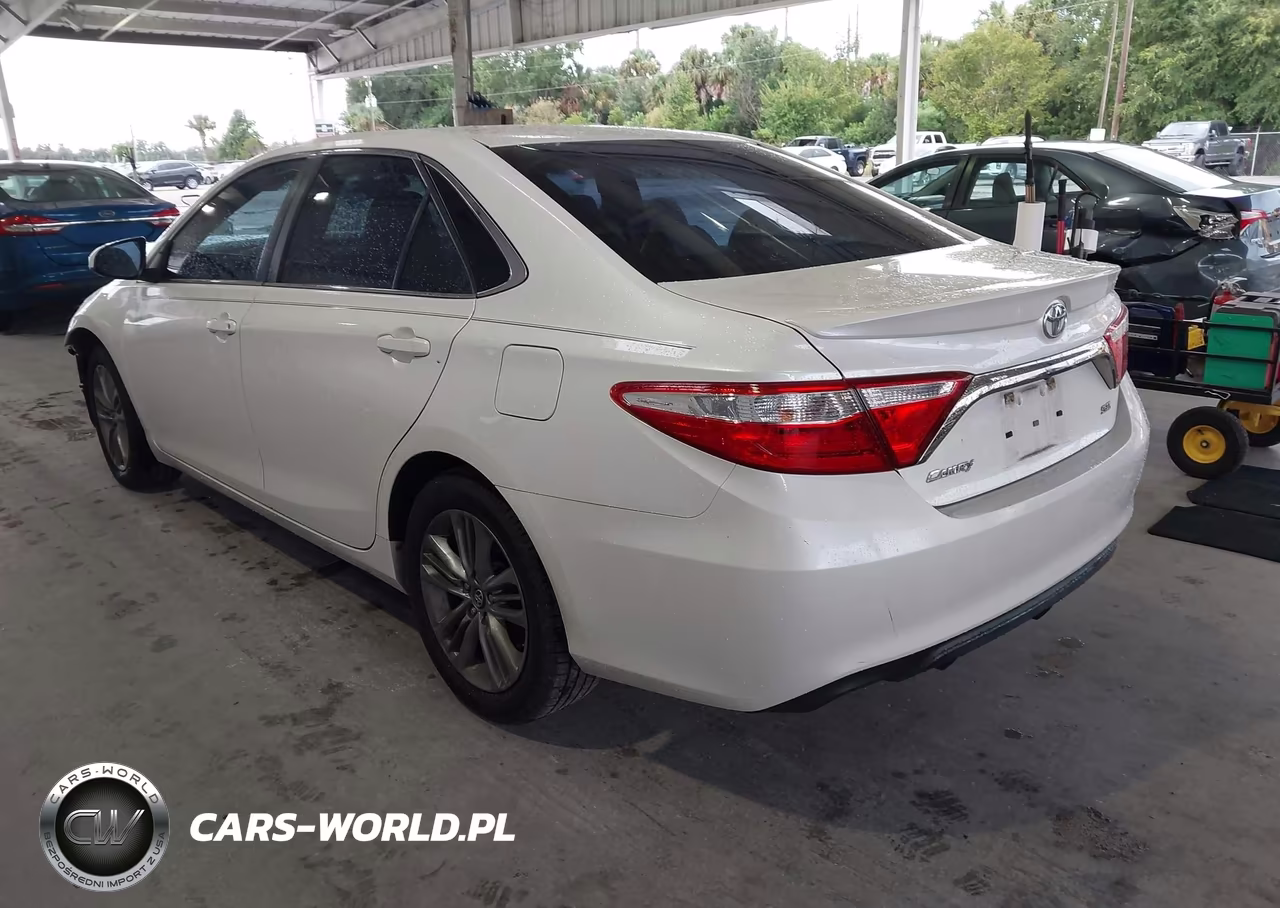 2017 Toyota Camry Se VIN:4T1BF1FK8HU371204 - 3