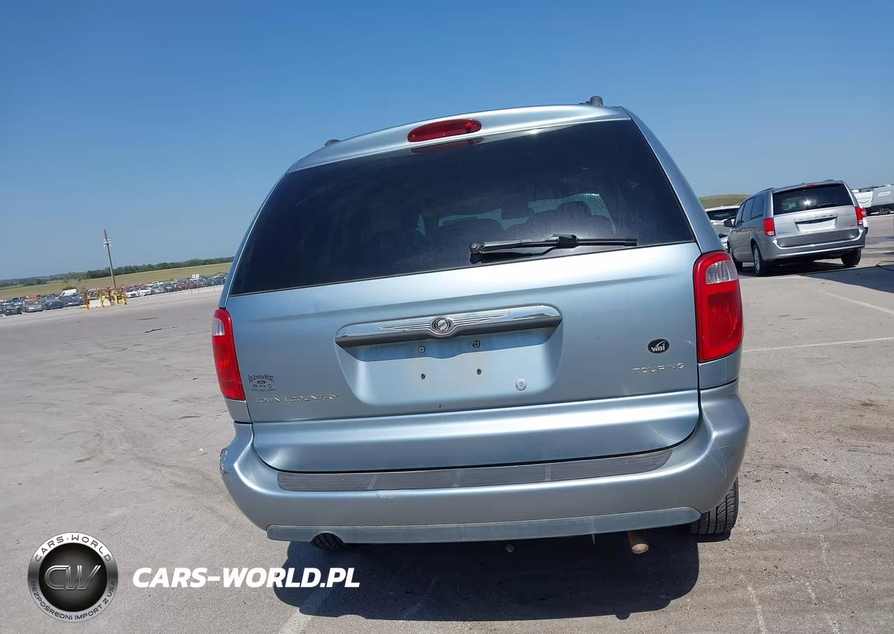 2005 Chrysler Town & Country Touring VIN:2C8GP54L95R275776 - 17