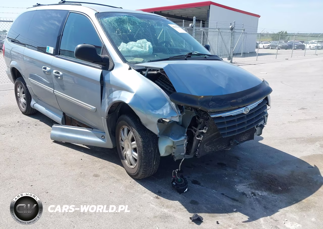 2005 Chrysler Town & Country Touring VIN:2C8GP54L95R275776 - 6