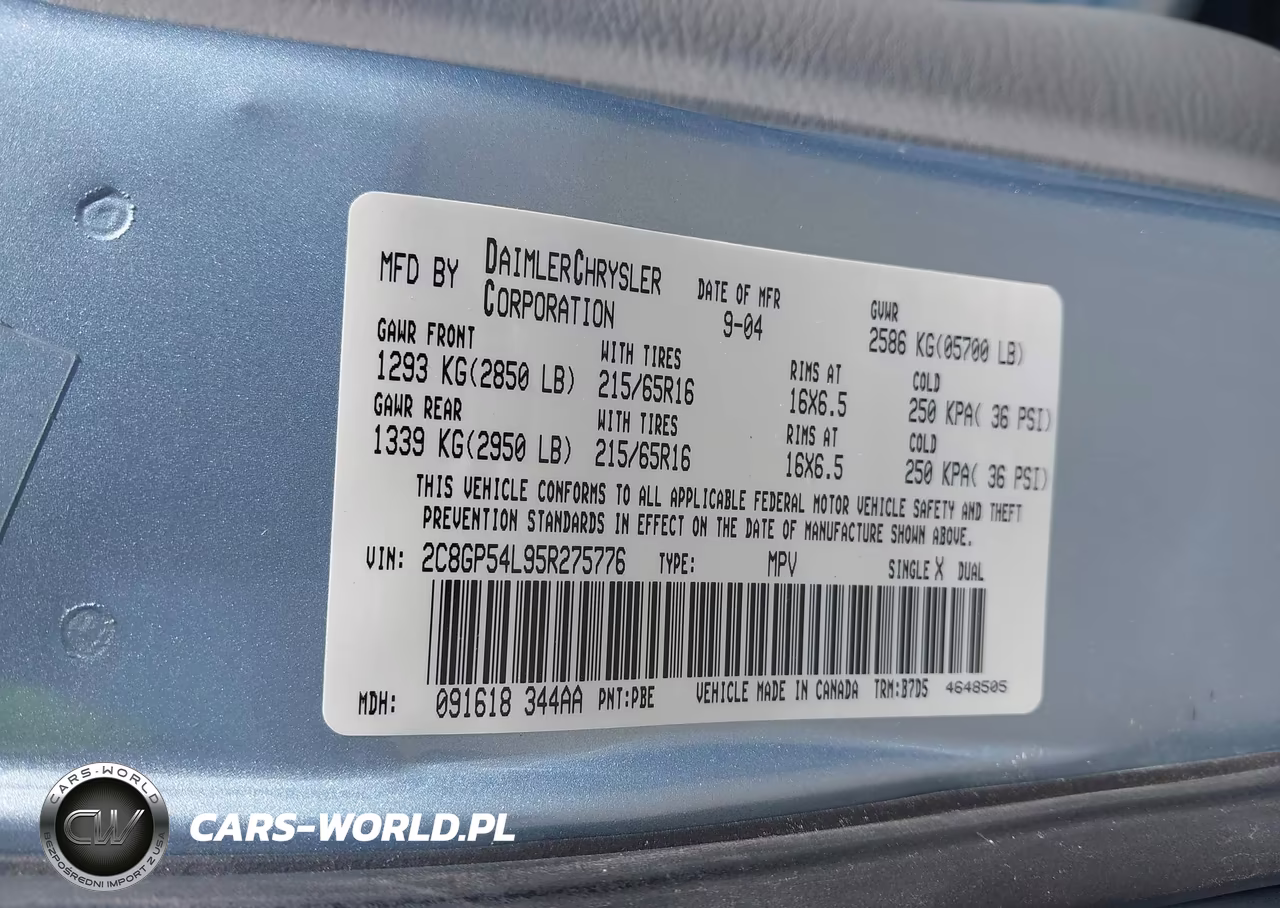 2005 Chrysler Town & Country Touring VIN:2C8GP54L95R275776 - 9