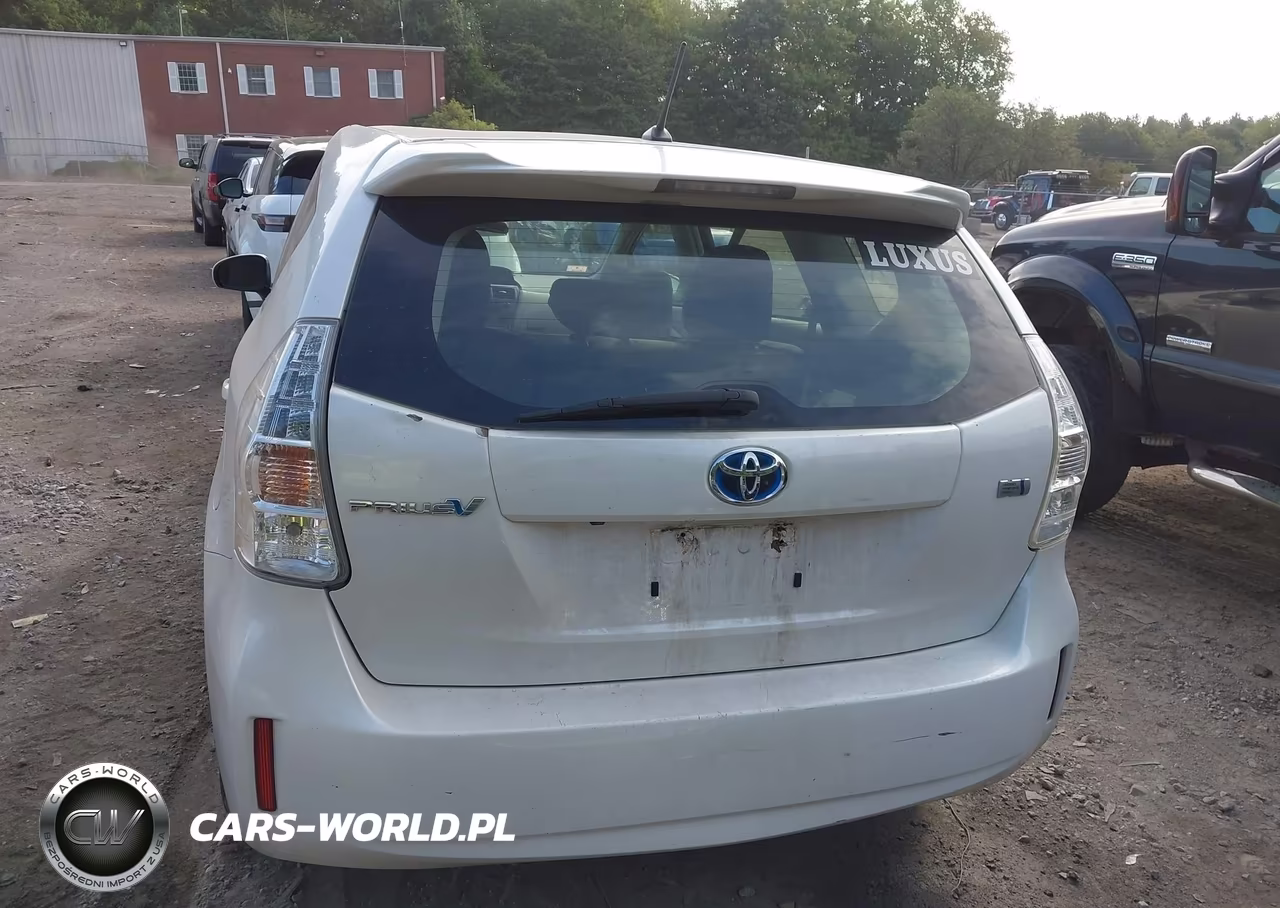 2014 Toyota Prius V Two VIN:JTDZN3EUXE3317196 - 16