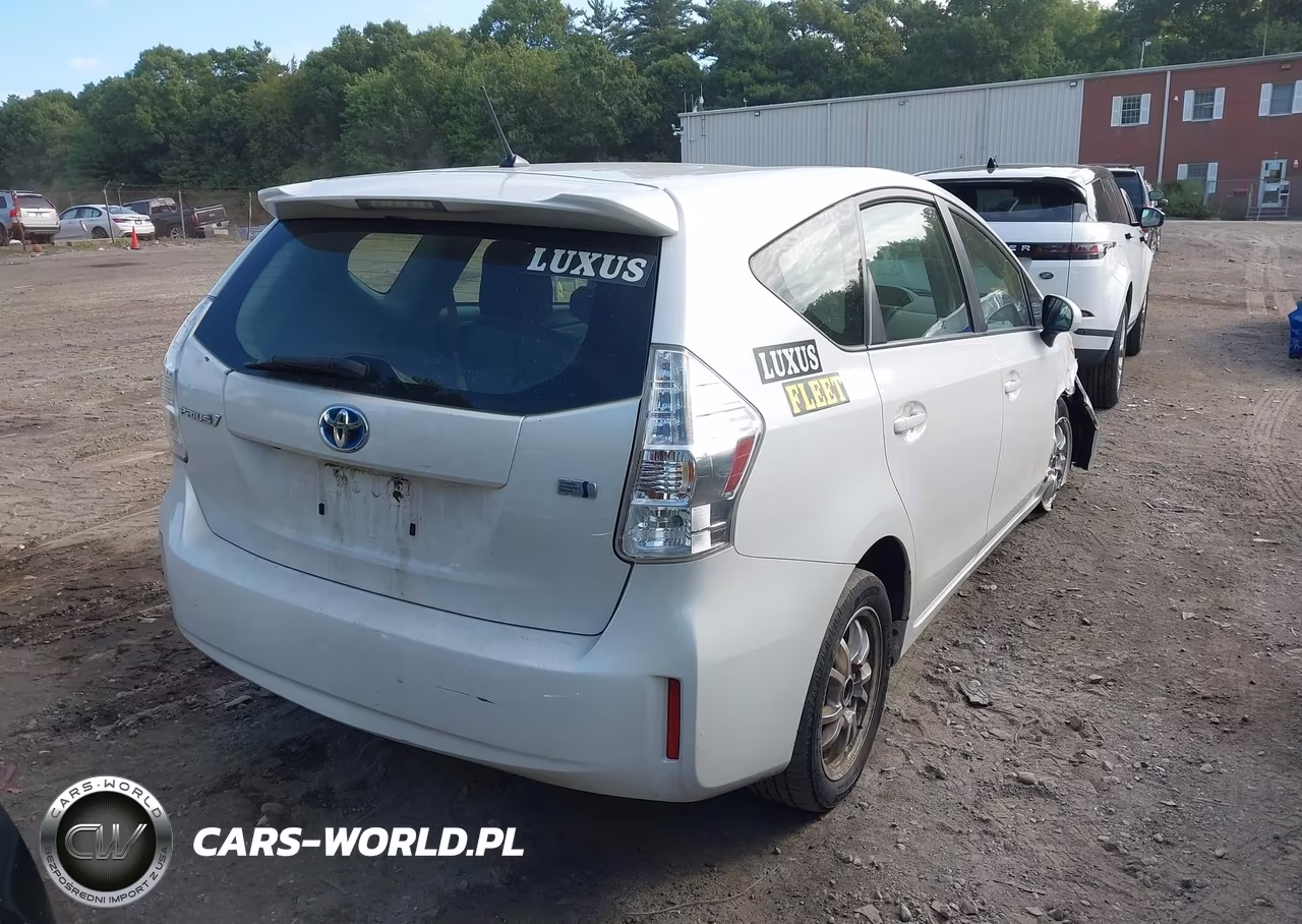 2014 Toyota Prius V Two VIN:JTDZN3EUXE3317196 - 4
