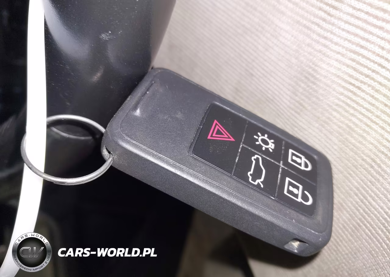 2018 Volvo S60 Platinum VIN:LYV402TM9JB174083 - 11