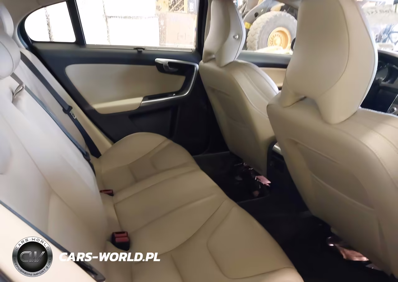 2018 Volvo S60 Platinum VIN:LYV402TM9JB174083 - 8