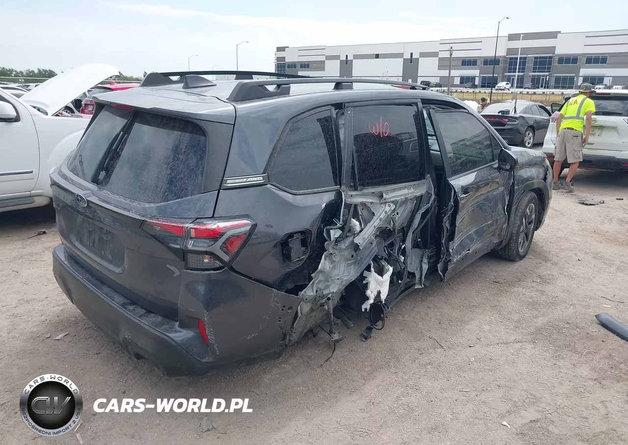 2025 Subaru Forester VIN:JF2SLDAC1SH429119 - 4