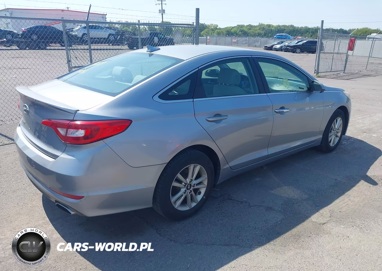 2015 Hyundai Sonata Se VIN:5NPE24AF7FH064512 - 4