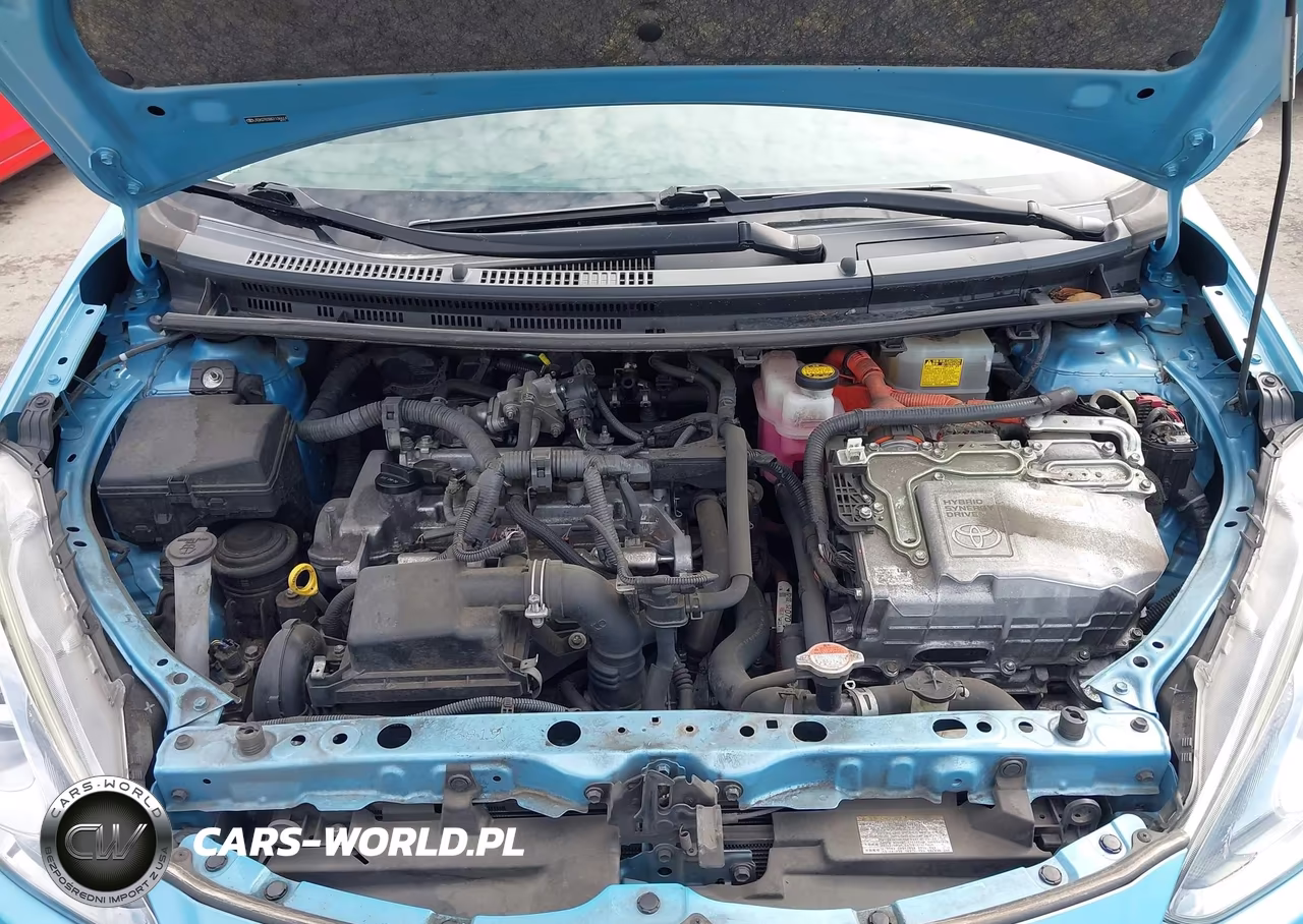 2016 Toyota Prius C Two VIN:JTDKDTB38G1136614 - 10