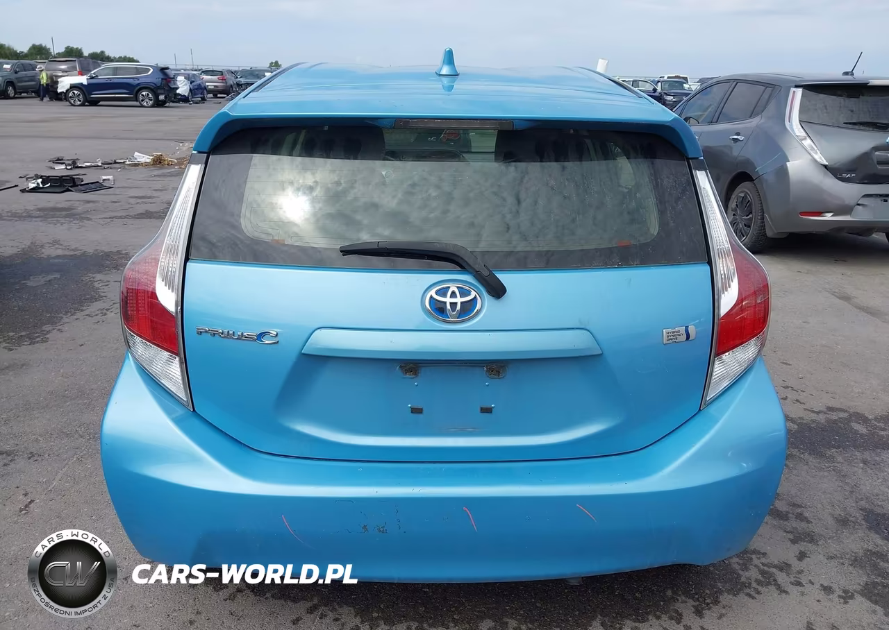 2016 Toyota Prius C Two VIN:JTDKDTB38G1136614 - 16