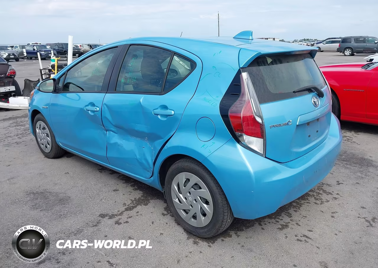 2016 Toyota Prius C Two VIN:JTDKDTB38G1136614 - 3