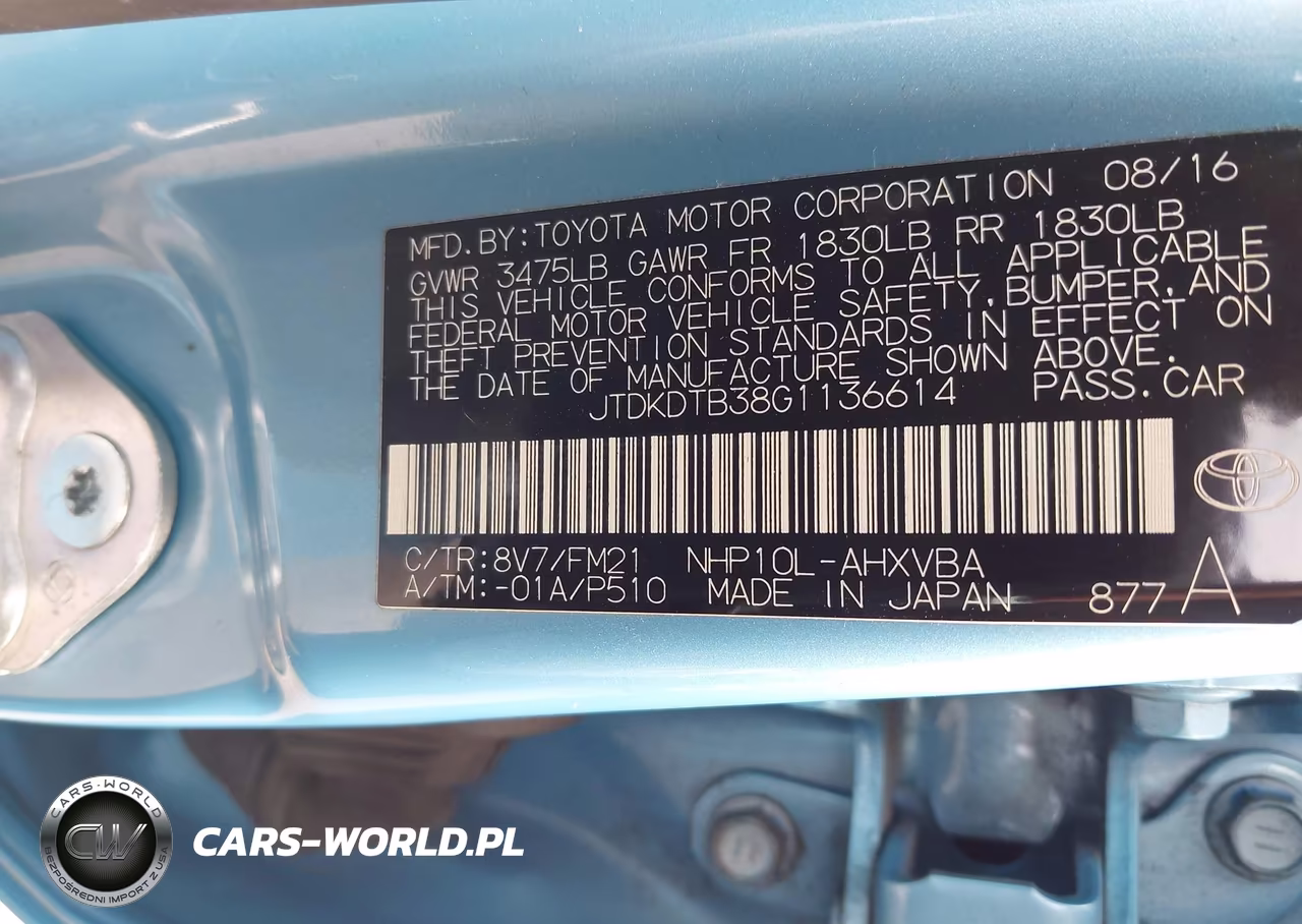 2016 Toyota Prius C Two VIN:JTDKDTB38G1136614 - 9