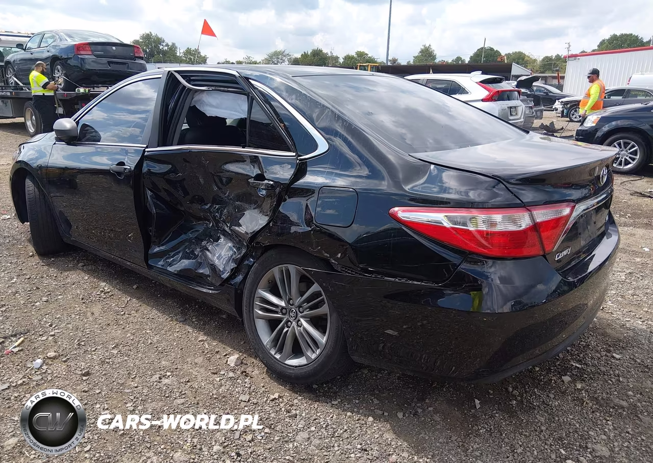 2017 Toyota Camry Se VIN:4T1BF1FK6HU303595 - 3