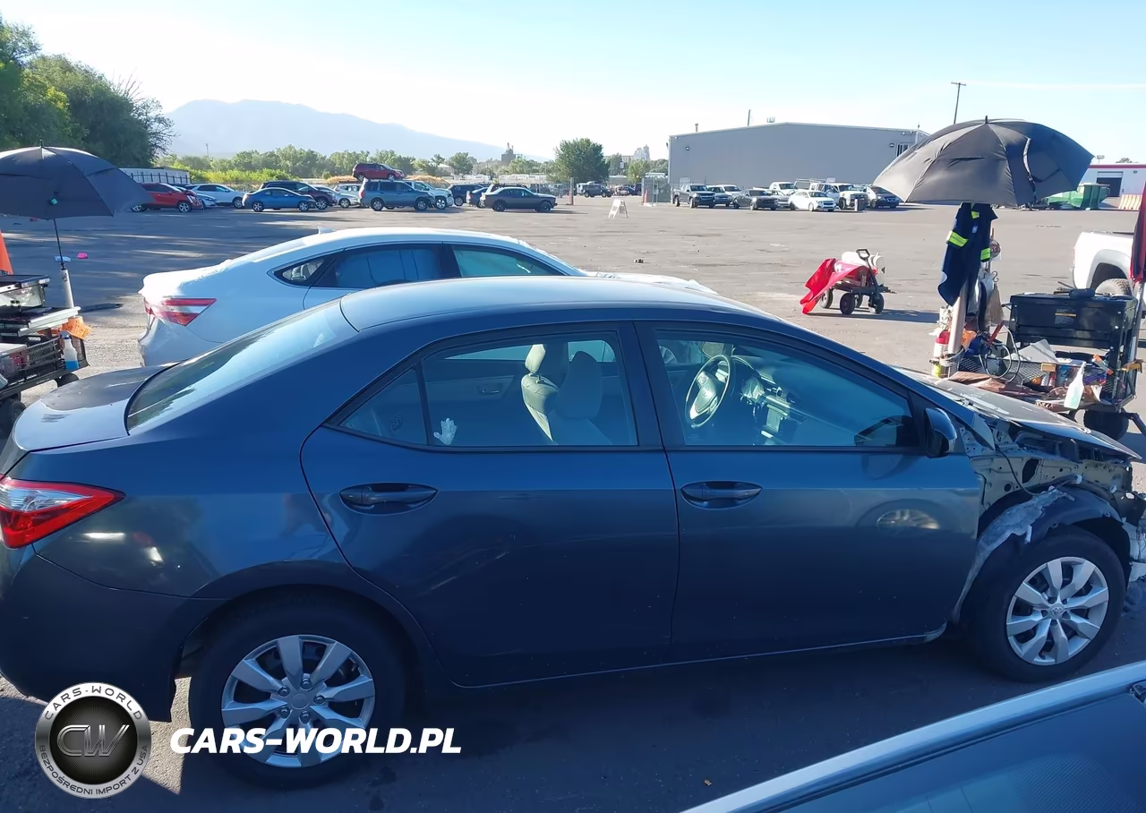 2016 Toyota Corolla Le VIN:5YFBURHE1GP397171 - 14