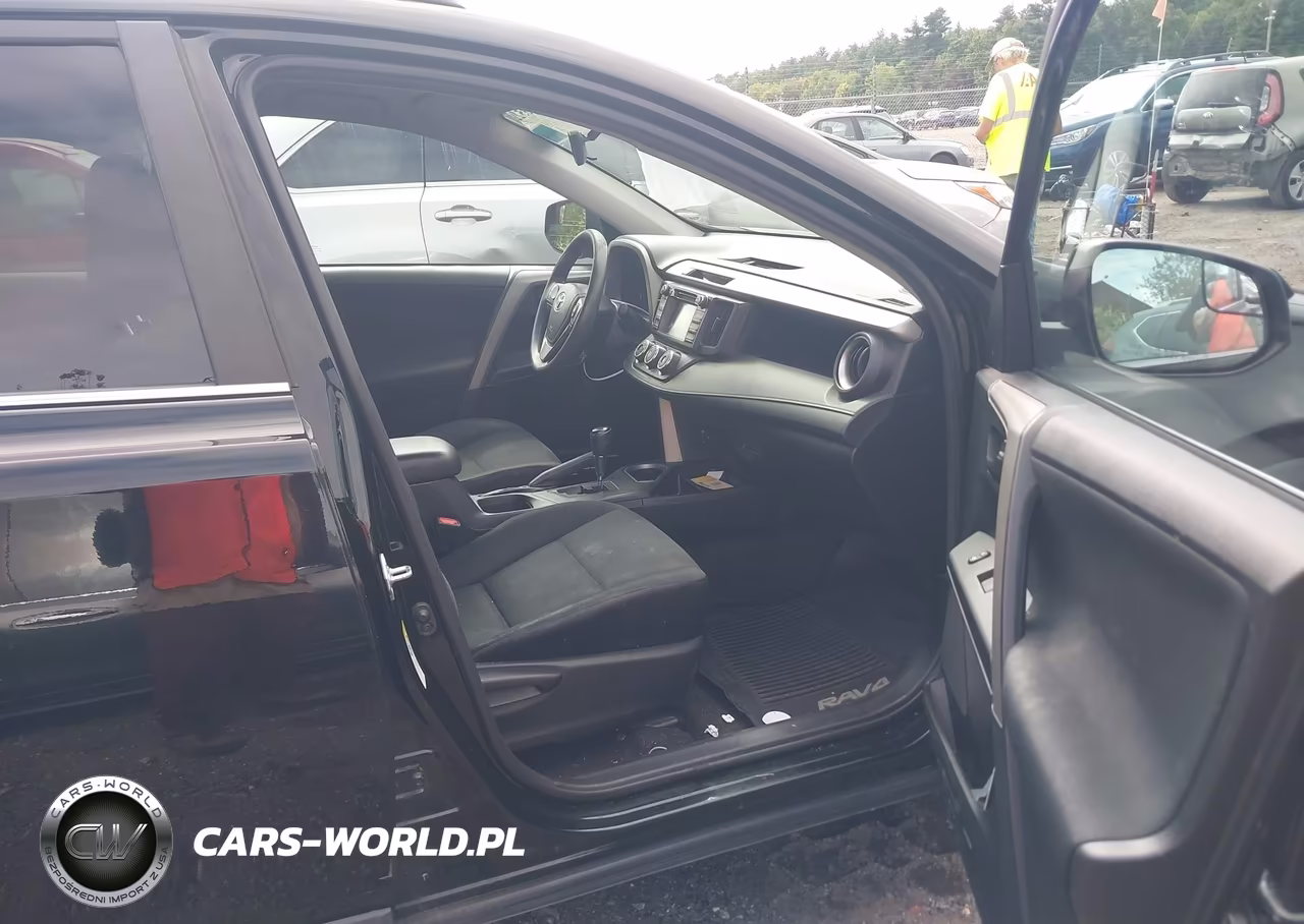 2017 Toyota Rav4 Le VIN:2T3BFREV9HW635919 - 5