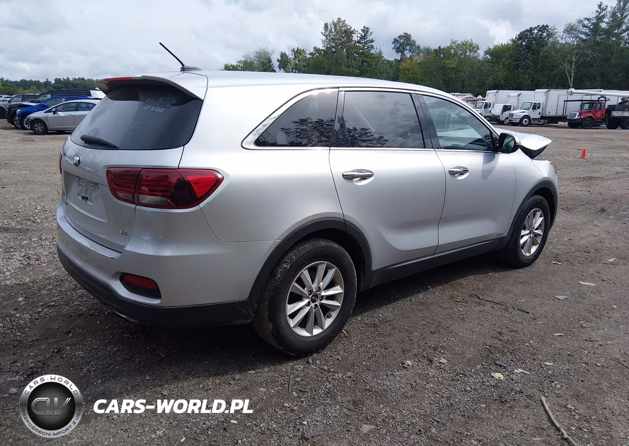 2019 Kia Sorento 3.3L Lx VIN:5XYPGDA58KG558736 - 4