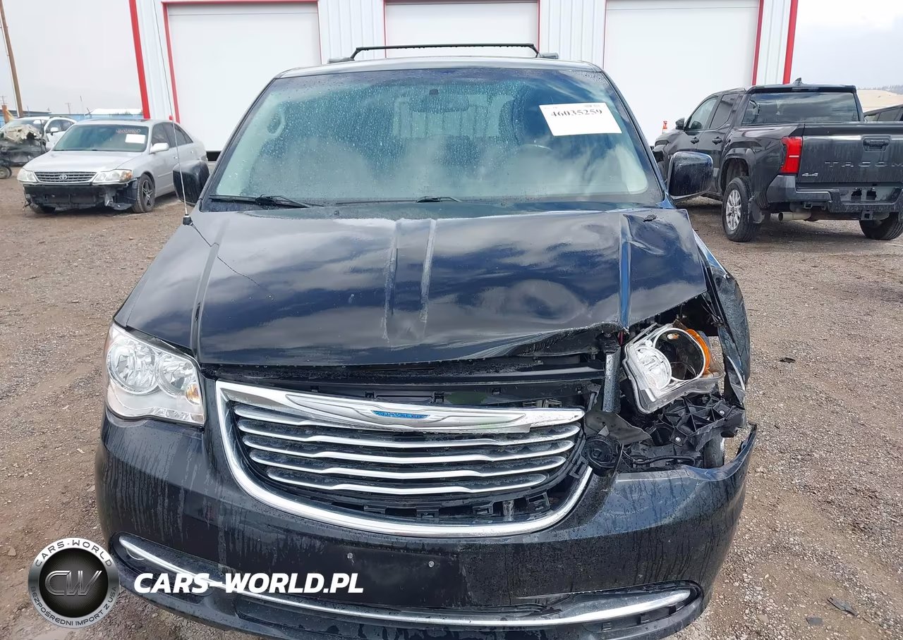 2016 Chrysler Town & Country Touring VIN:2C4RC1BGXGR301552 - 13