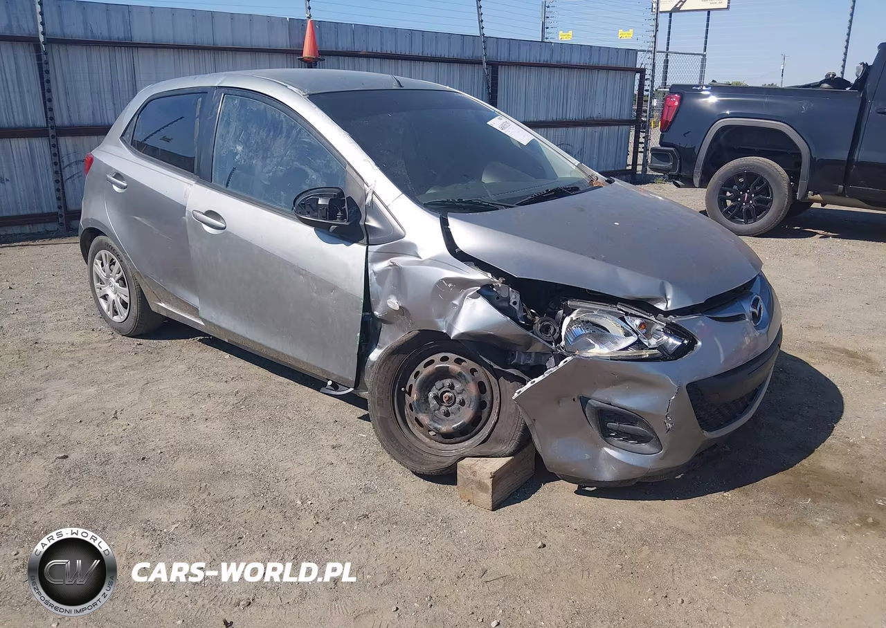 2013 Mazda Mazda2 Sport – zdjęcie 1 z 14