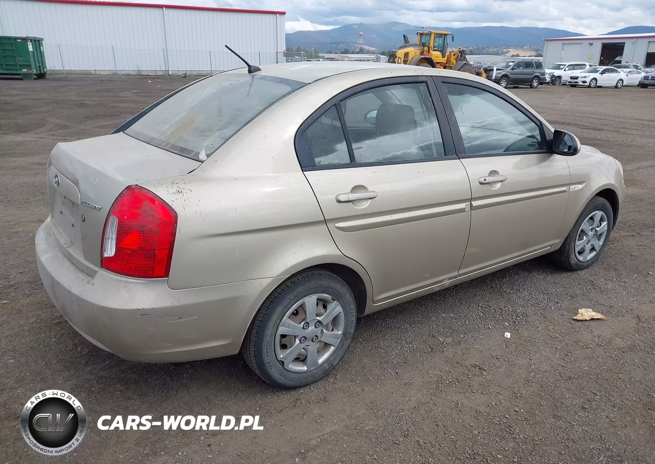 2007 Hyundai Accent Gls VIN:KMHCN46C87U090925 - 4