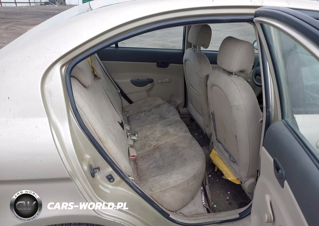 2007 Hyundai Accent Gls VIN:KMHCN46C87U090925 - 8