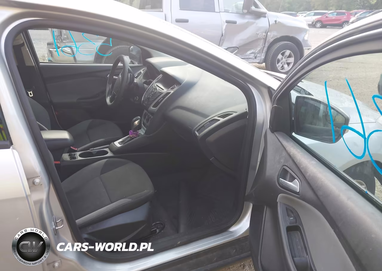 2013 Ford Focus Se VIN:1FADP3K23DL240229 - 5