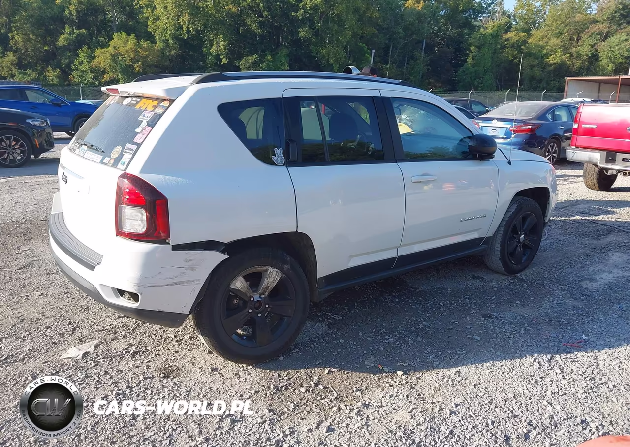 2015 Jeep Compass Sport VIN:1C4NJDBB7FD381551 - 4