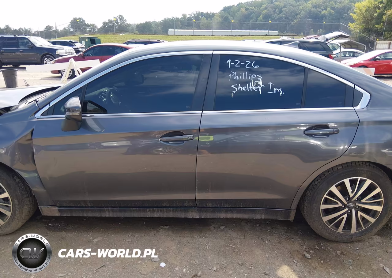 2018 Subaru Legacy 2.5I Premium VIN:4S3BNAF65J3031045 - 14