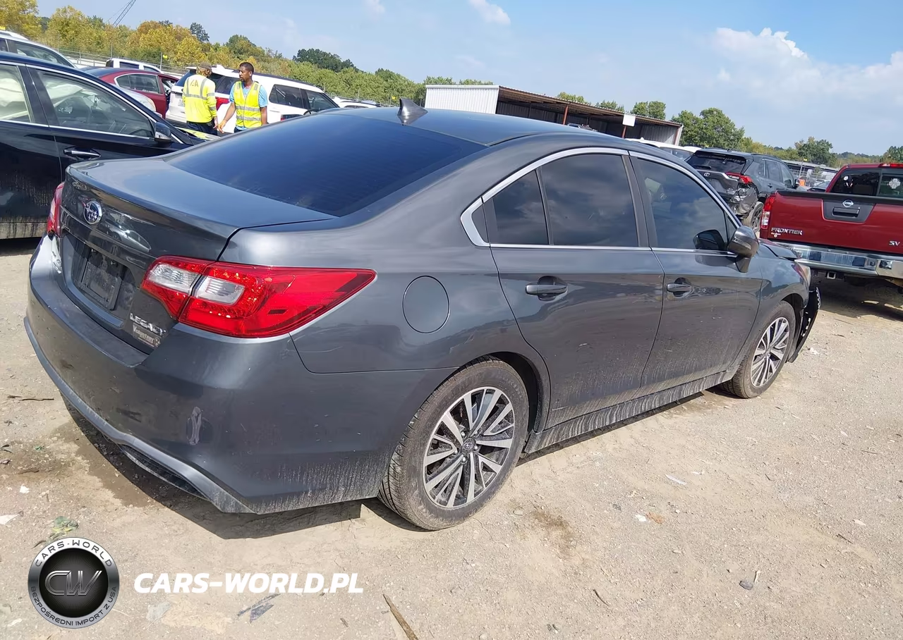 2018 Subaru Legacy 2.5I Premium VIN:4S3BNAF65J3031045 - 4