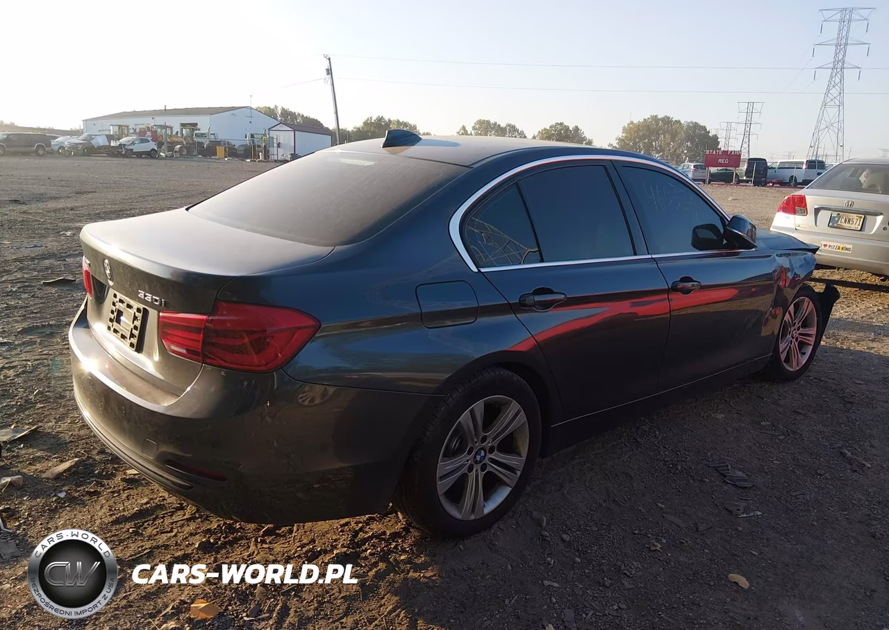 2017 BMW 330I xDrive VIN:WBA8D9C53HK678421 - 4
