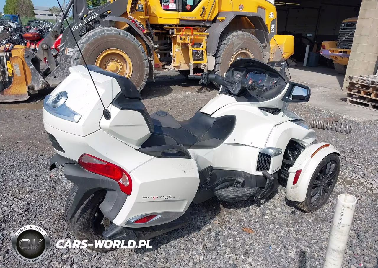 2015 Can-Am Spyder Roadster Rt-Rt-S-S Series-Ltd VIN:2BXNBDD25FV002478 - 4