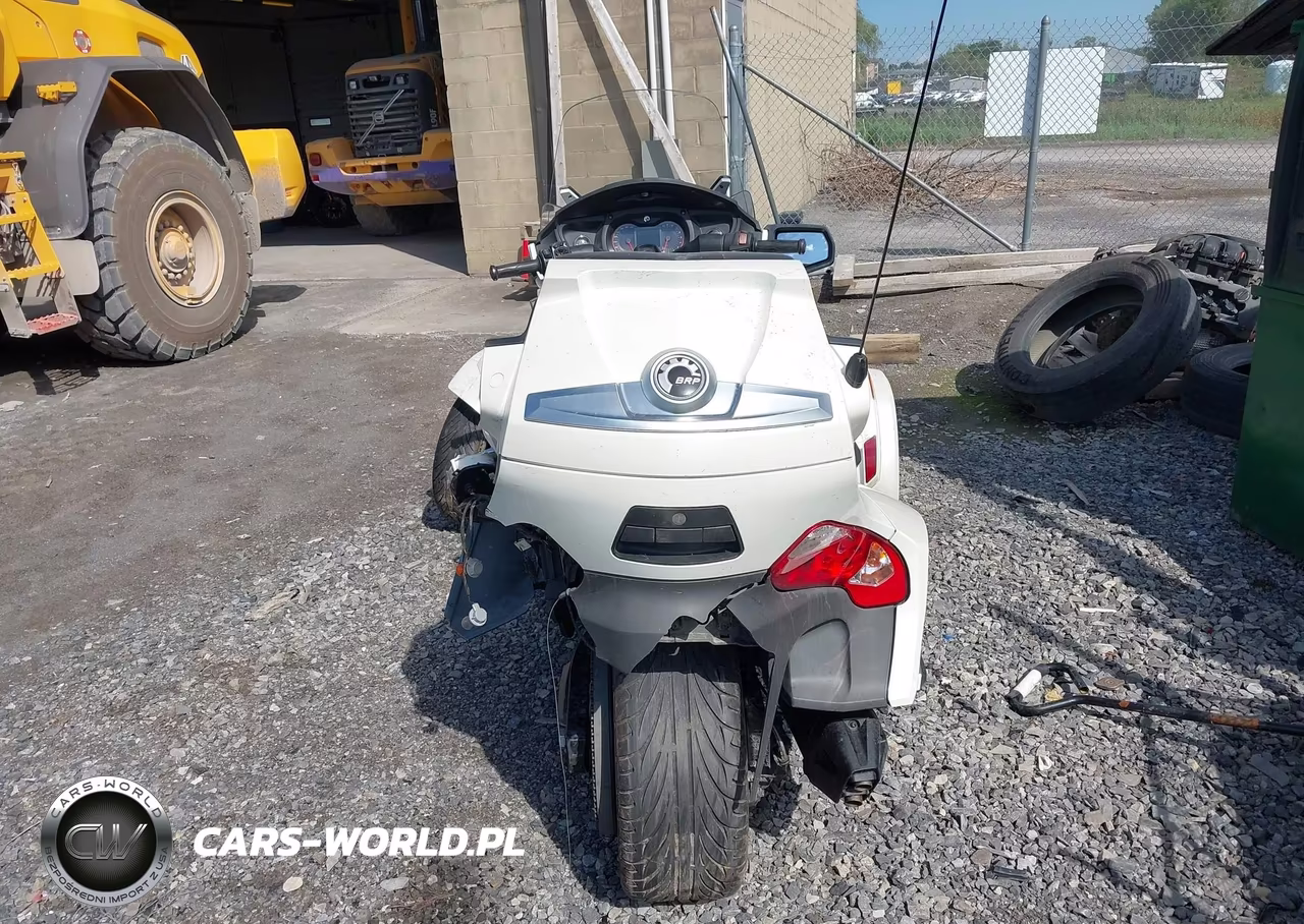 2015 Can-Am Spyder Roadster Rt-Rt-S-S Series-Ltd VIN:2BXNBDD25FV002478 - 6